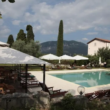 6 * Tocco da Casauria